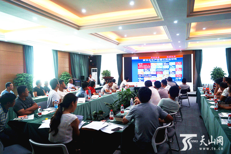 5b611ee85b49f.jpg 00350394214_cd3c221f.jpg