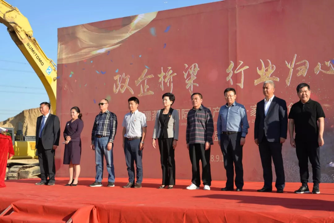 5ba362eb2c641.jpg f19b53db748e456896f0cb77d452adb8.jpg