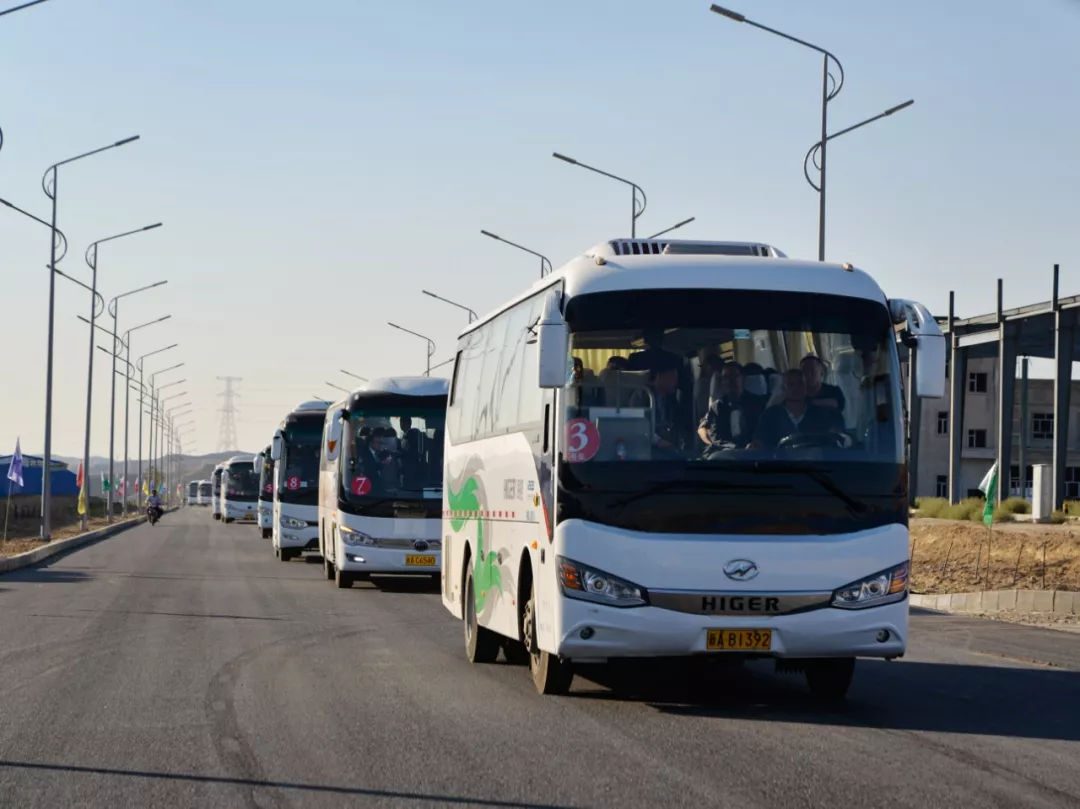 5ba363c0a1aa3.jpg f7ba25d36fa64f30aed44451fce2b99a.jpg